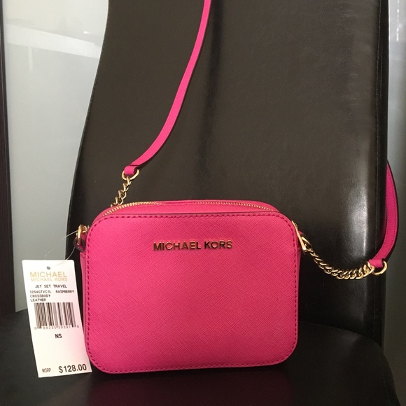 Michael Kors Handbags - NWT✨ MK Camera Bag